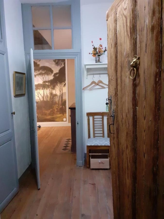 Logis Des Lugats, Gite De Charme La Réole Exteriör bild